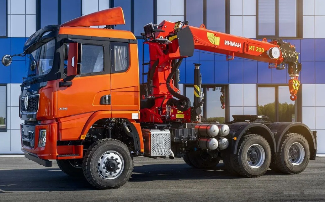 Тягач SHACMAN x3000 с КМУ Инман ИТ-200